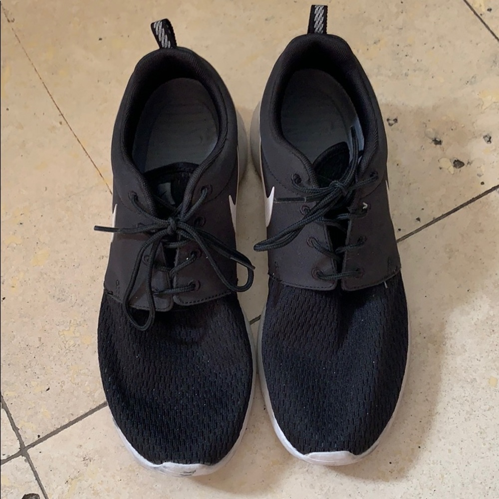 Nike Roshe Run Black